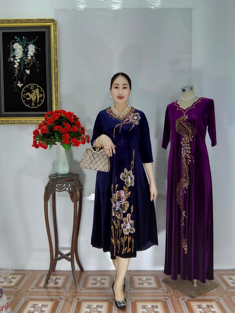 Product Introduction of ĐẦM NHUNG TRUNG NIÊN ĐÍNH ĐÁ KIM SA  #VH059 ,SANG CHẢNH QUÝ PHÁI TẶNG BÀ, TẶNG ME YÊU Nữ Women Dress Kim Tuyến Xanh Rêu 5