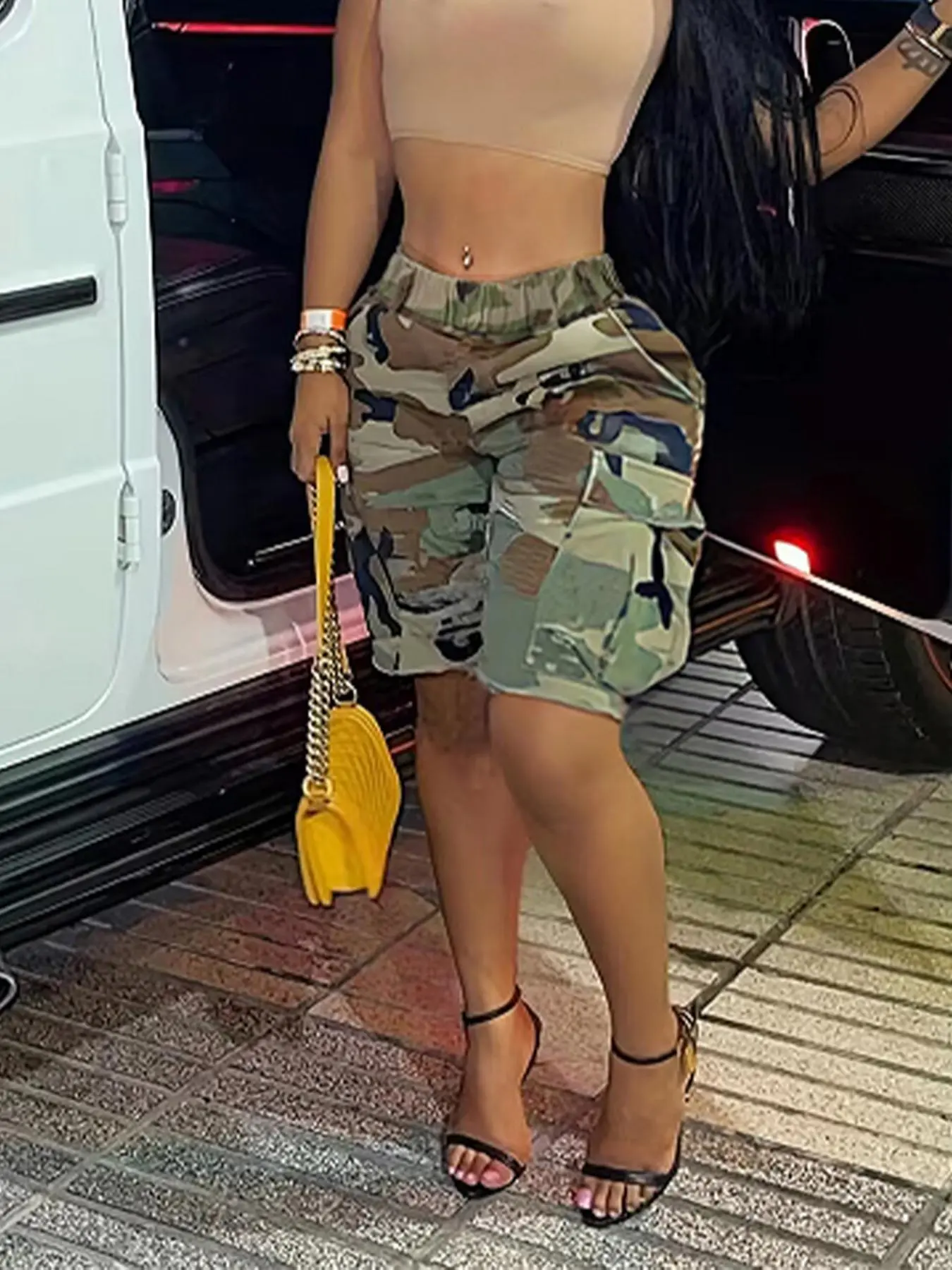 Women's All Over Camo Print Raw Hem Pocket Straight Leg Shorts, Casual Elastic Waist Shorts for Summer, Fashion Women's Bottoms for Daily Wear