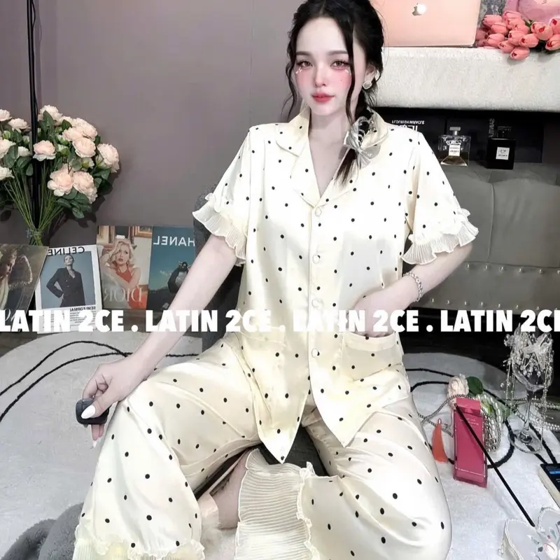 Set mặc nhà tay ngắn quần dài lụa chấm bi phối voan dập ly hàng thiết kế 2CE