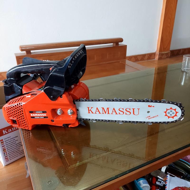 Máy cưa xích Kamastsu mini cầm tay 25cc máy cưa xích cưa gỗ nhẹ khỏe