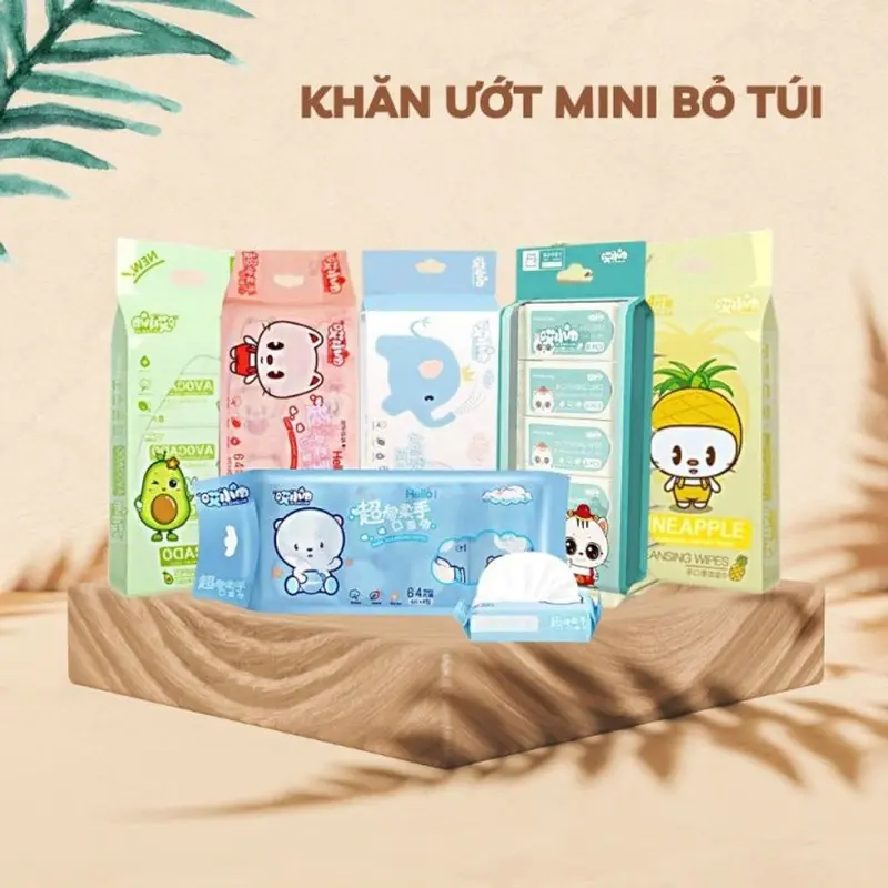 1 Bịch Khăn Ướt Mini Hoạ Tiết Dễ Thương ( Có 8 Gói Nhỏ Mỗi Bịch ) H256 0
