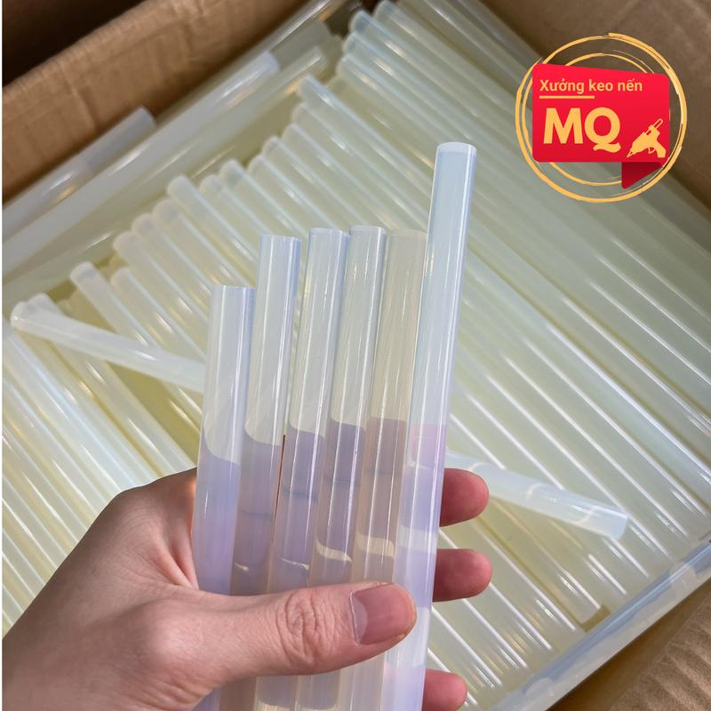 Xưởng MQ _Bó 100 cây keo nến To dài 25cm loại trong suốt dính chắc chắn dùng cho máy bắn keo to