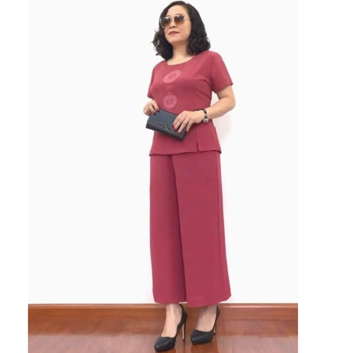 Bộ Đồ Trung Niên Chất Liệu Đũi Cao Cấp Họa Tiết Tròn Dành Cho các Quý Bà
