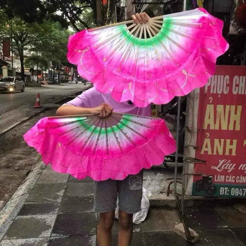 Quạt múa, quạt biểu diễn văn nghệ giá rẻ
