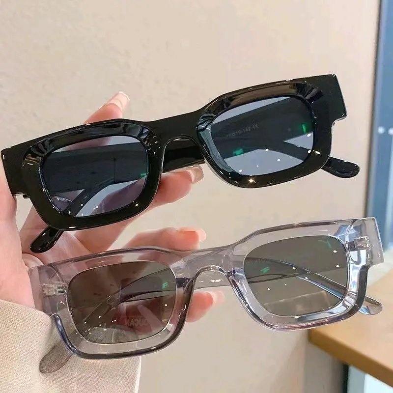 Kacamata hitam pria wanita frame tebal terbaru Retro Elegan Lensa Sunglasses