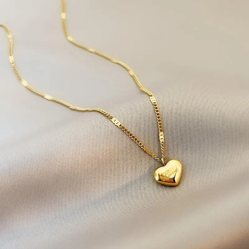 Stylish Love Heart Shaped Stainless Steel Necklace for Women Non Tarnish Hypoallergenic Jewelry Statement Necklace Gift for gf