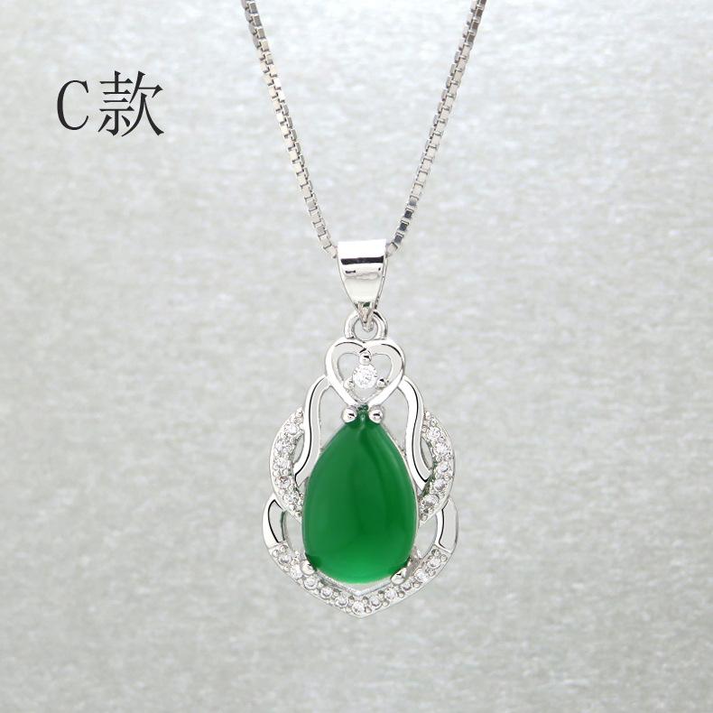 Product Introduction of Vintage Inlaid Chalcedony Necklace Women's Anti-Malay Jade Pendant South Korea Water Drop Clavicle Chain Love Emerald Ornament 21