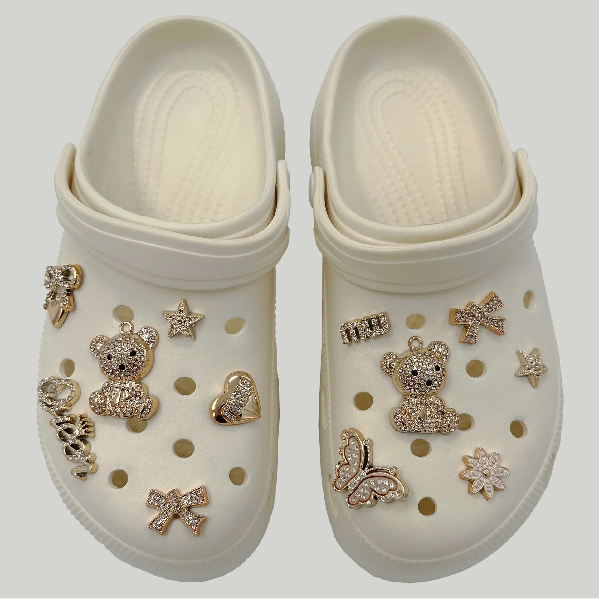 12Pcs Shoes Jibbitz Charms Removable Diamond Inlaid Teddy Bear Butterfly Shoe Buckle Decoration for Crocs
