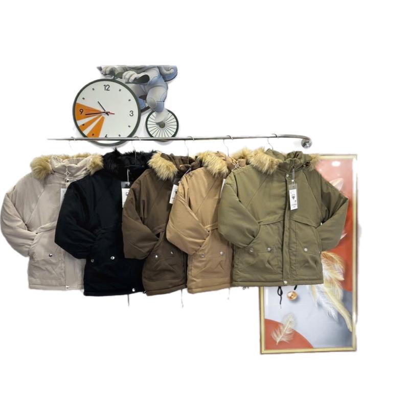 Áo phao khoác nữ macka dáng cộc lót lông mũ tháo rời tay bo gấu có dây rút là sự lựa chọn hoàn hảo cho phái đẹp trong những ngày đông giá rét.