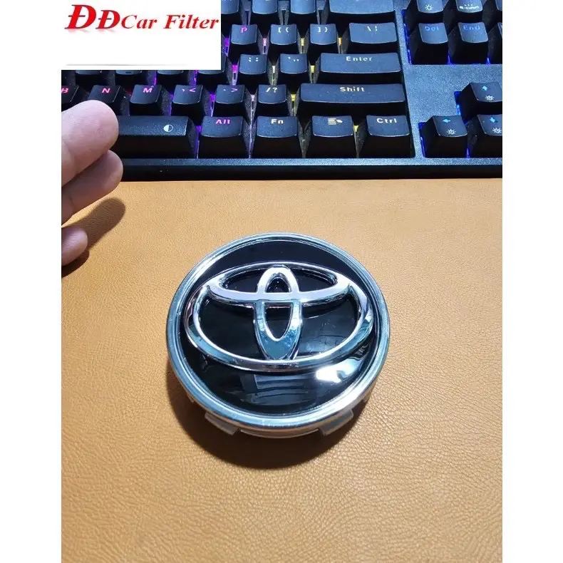 Logo chụp mâm, ốp lazang bánh xe Toyota Innova, Camry - Đường kính ngoài: 62mm (Giá 1 cái)