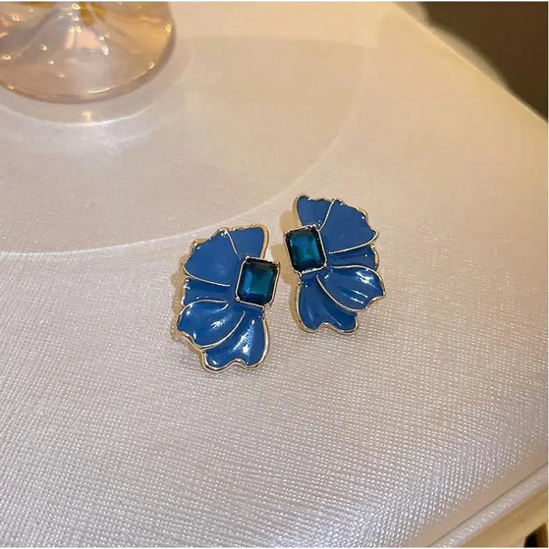 RE 389 Anting Bunga Stud Anting Wanita Tusuk Fashion Alloy Gaya Elegan 3