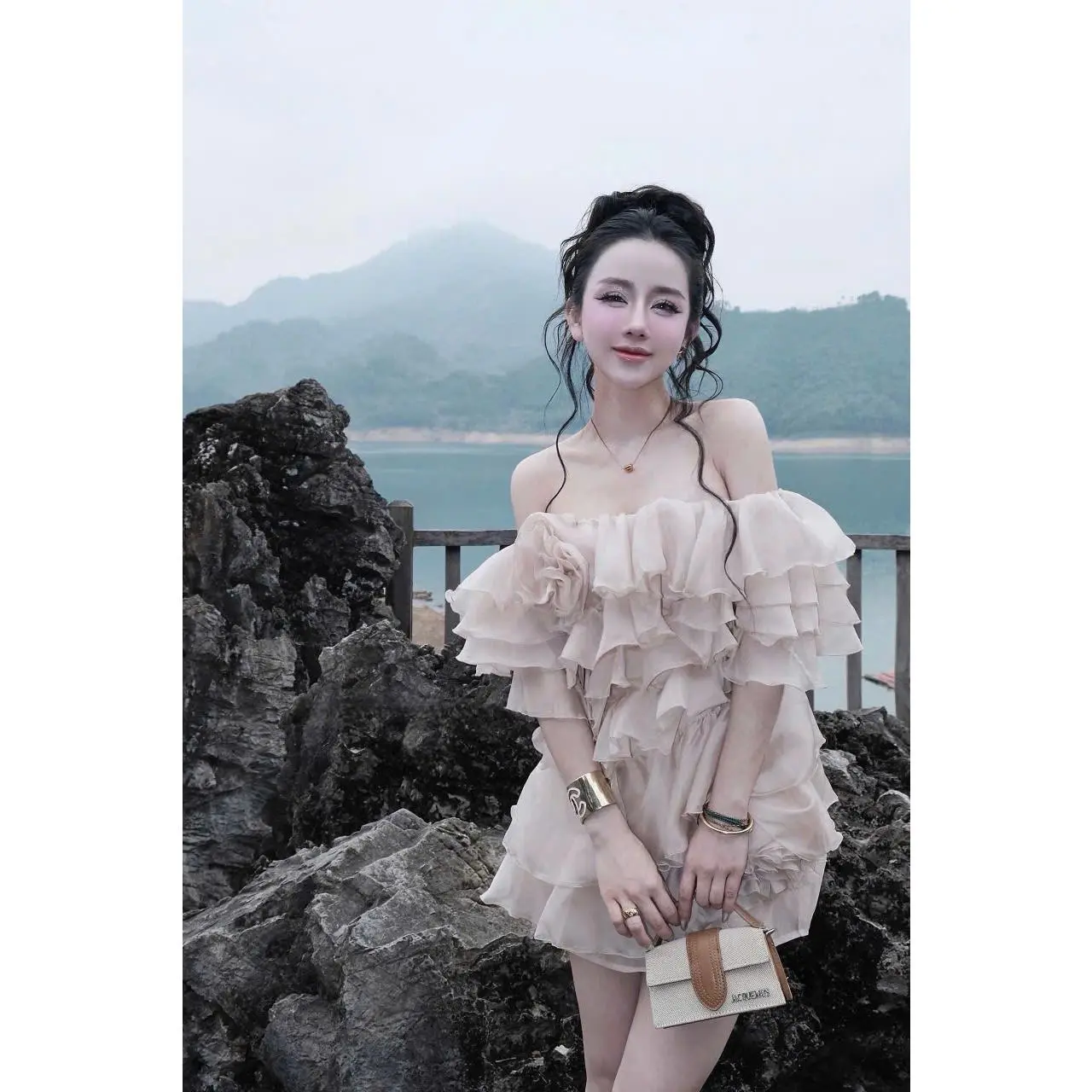 T182 Váy Dạ Tiệc - Phong Cách Nữ Tính, Tinh Tế và Quyến Rũ Dạ Thảo Boutique2