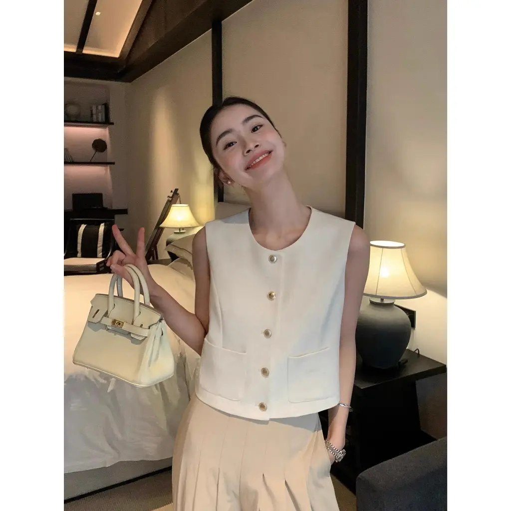 Mizee Atasan Rajut Berkancing Saku Samping Tanpa Lengan Wanita Side Patch Pocket Button Down Knitted Vest Top VM1552