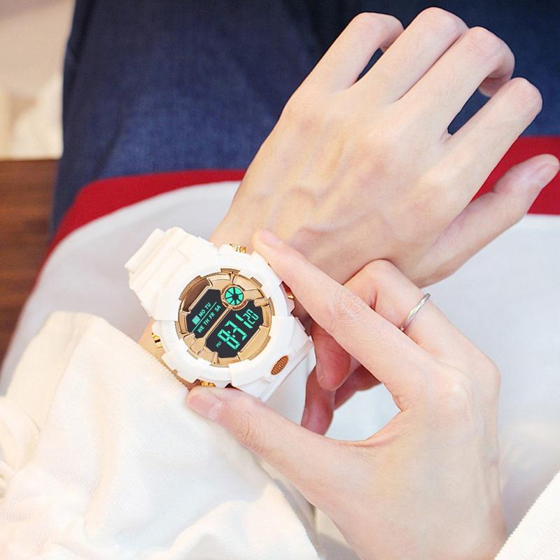 Product Introduction of Đồng Hồ Đeo Tay Thể Thao Reloj Cho Nam, Thời Trang Mới, Màn Hình Điện Tử, Không Thấm Nước, Lcd, Kỹ Thuật Số, Đồng Hồ Bấm Giờ, Ngày Tháng, Cao Su 20