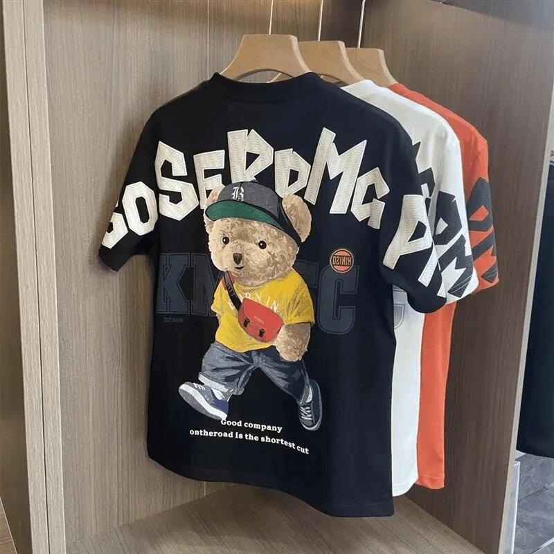A1675 Áo thun nam tay ngắn mới 2025 chất liệu vải lụa sữa cao cấp 80-200 catties size lớn rộng rãi phong cách hip-hop năng động cá tính phong cách retro đường phố Mỹ in hình gấu thời trang thịnh hành