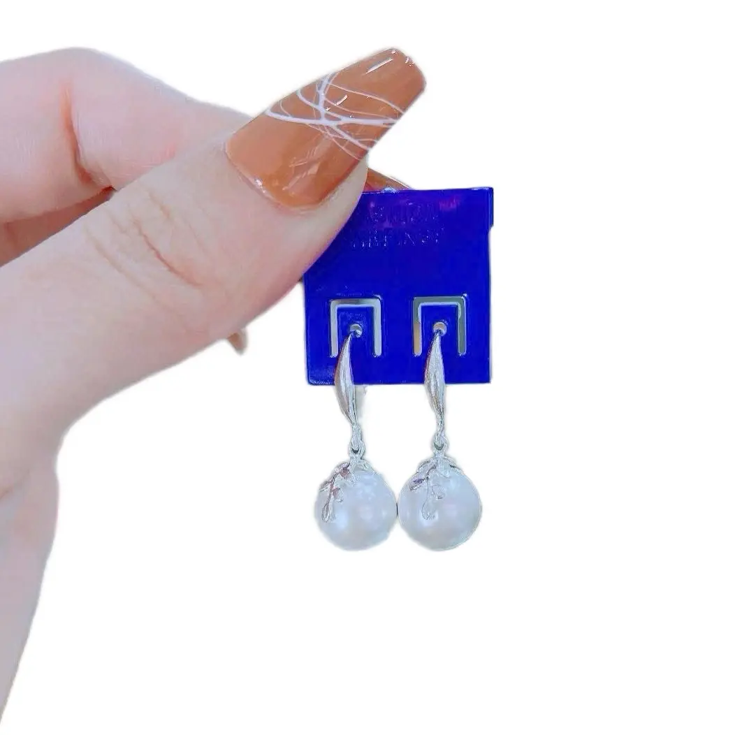 Bông tai lá móc lỡ sáng đẹp dành cho nữ