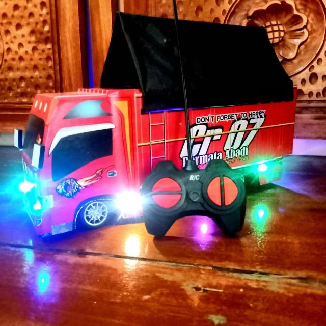 Product Introduction of miniatur truk oleng remot control mainan anak murah full lampurc Remote Lampu 2