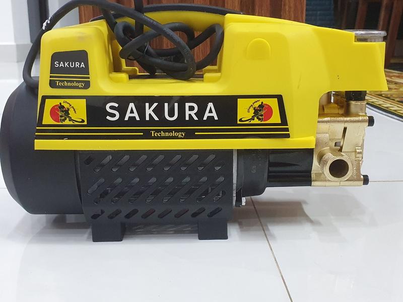 Máy rửa xe SAKURA model2024,loại không có van chỉnh áp,  áp lực cao, bảo hành 12 tháng Lau Xe 0