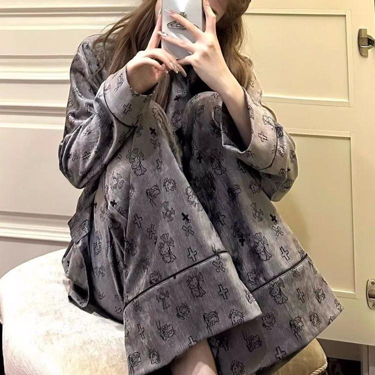 Bộ Đồ Ngủ In Hình Hello Kitty, Phong Cách Hàn Quốc, Giá Cả Phải Chăng, Phong Cách Sang Trọng, Dành Cho Nữ, Mặc Mùa Thu Và Mùa Đông, Dày Và Rộng Rãi, Phong Cách Cổ Điển Đồ Mặc Nhà, Bộ Hai Mảnh Women Nhung Áo đồ bộ nữ mặc nhà áo ngủ cánh bướm