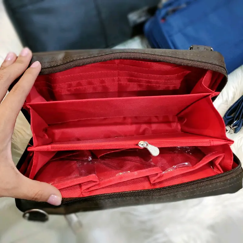 Istanatasindah Wallet HPO Tas Selempang Wanita Bahan Mikrolongcham 5 Ruang Anti Air 4
