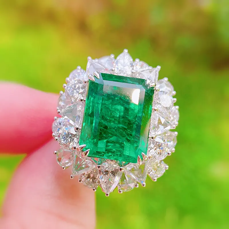 Princess Style Green Gemstone Ring with Cotton Fluff