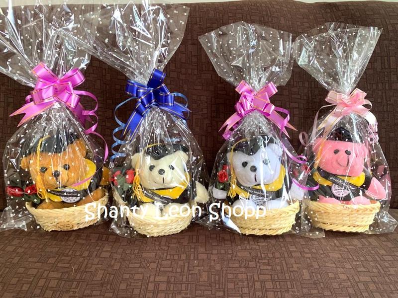 boneka wisuda keranjang / souvenir wisuda 0