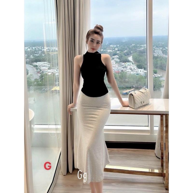 Sét Áo Cổ Lọ 3 Lỗ Chân Váy đuôi Cá dáng Dài( Chất Bao đẹp hàng về đợt nầy em làm chất lượng khách yên tâm ạ.. Có 3 Màu( Đen,Nâu,Xám 0