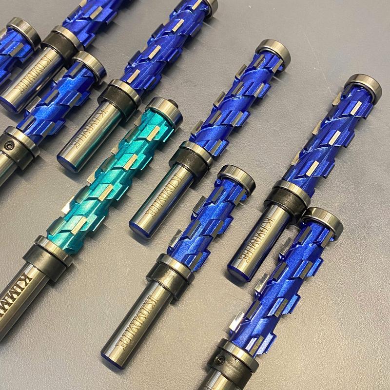 Mũi phay gỗ xoắn ốc bằng Cacbua cứng CNC , mũi soi thẳng hạ nền lưỡi xoắn hợp kim Vonfram carbide Kimmie . Cốt 1/2'' ( 12.7mm ) Size 45mm,65mm,75mm . Cốt 12.7mm dùng cho máy soi 2 tay cầm , máy soi lớn