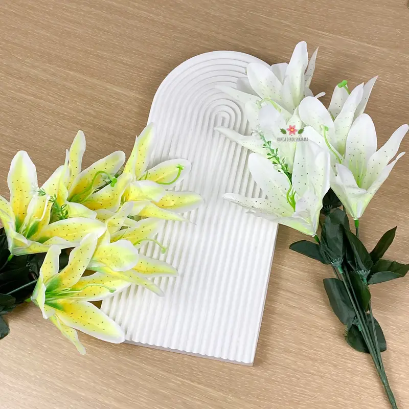 Lily Bintik Artificial / Bunga Artificial / Bunga Plastik / Bunga Dekorasi / Dekorasi Pernikahan / Pernikahan 2