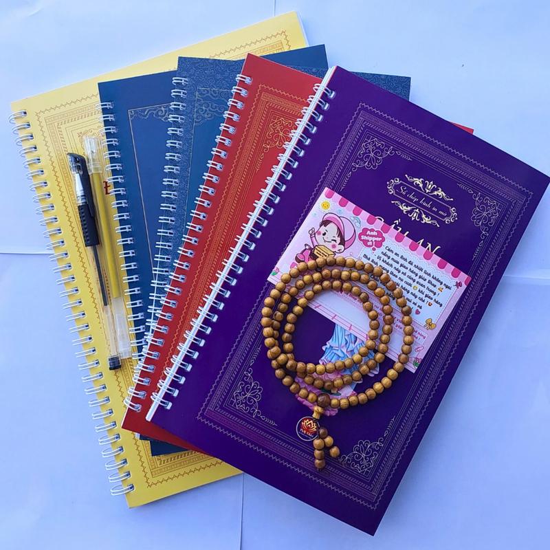 Bộ 5 sổ chép Kinh in mờ: Kinh Địa Tạng, Kinh Sám Hối, Kinh Dược Sư, Chú Đại Bi, Kinh Cầu An [ Tặng 02 bút 14 ngòi đen, 02 bút nhũ vàng, 01 vòng 108 hạt, 01 tờ Chú Đại Bi] kinh  phat tu tap kinh  duocsu