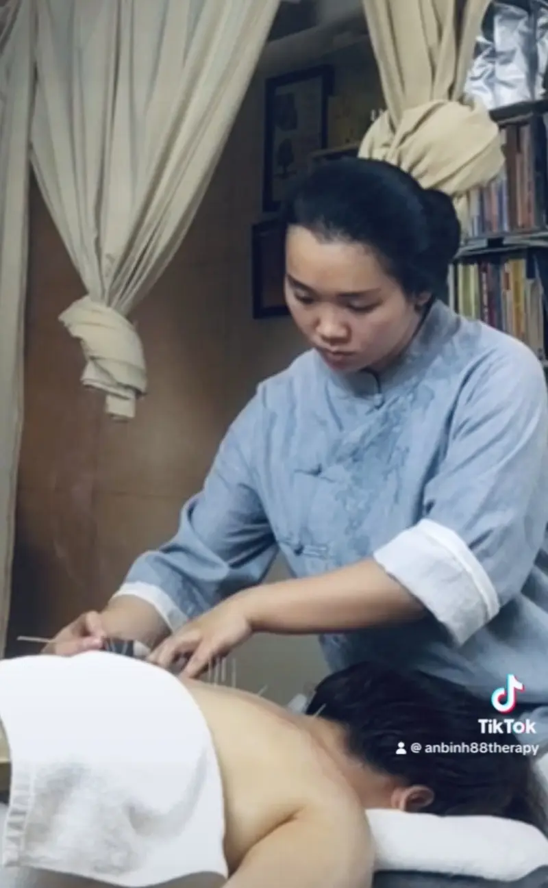 Product Introduction of Miếng dán ngải cứu vai gáy 3