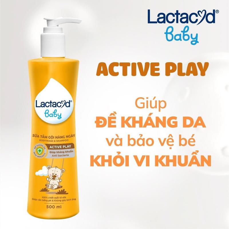 Sữa tắm gội hàng ngày cho bé Lactacyd Baby Active Play giúp đề kháng da, bảo vệ bé khỏi vi khuẩn cho bé từ 1 tuổi 0