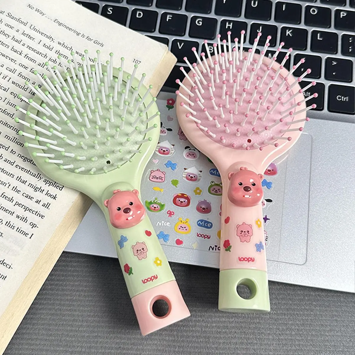 Lược Túi Khí Cầm Tay Mini 2 Trong 1, Lược Massage Đệm Khí, Gương Cầm Tay Tặng Kèm Miếng Dán Miễn Phí, Thích Hợp Làm Quà Tặng Sinh Nhật Cho Bé Gái