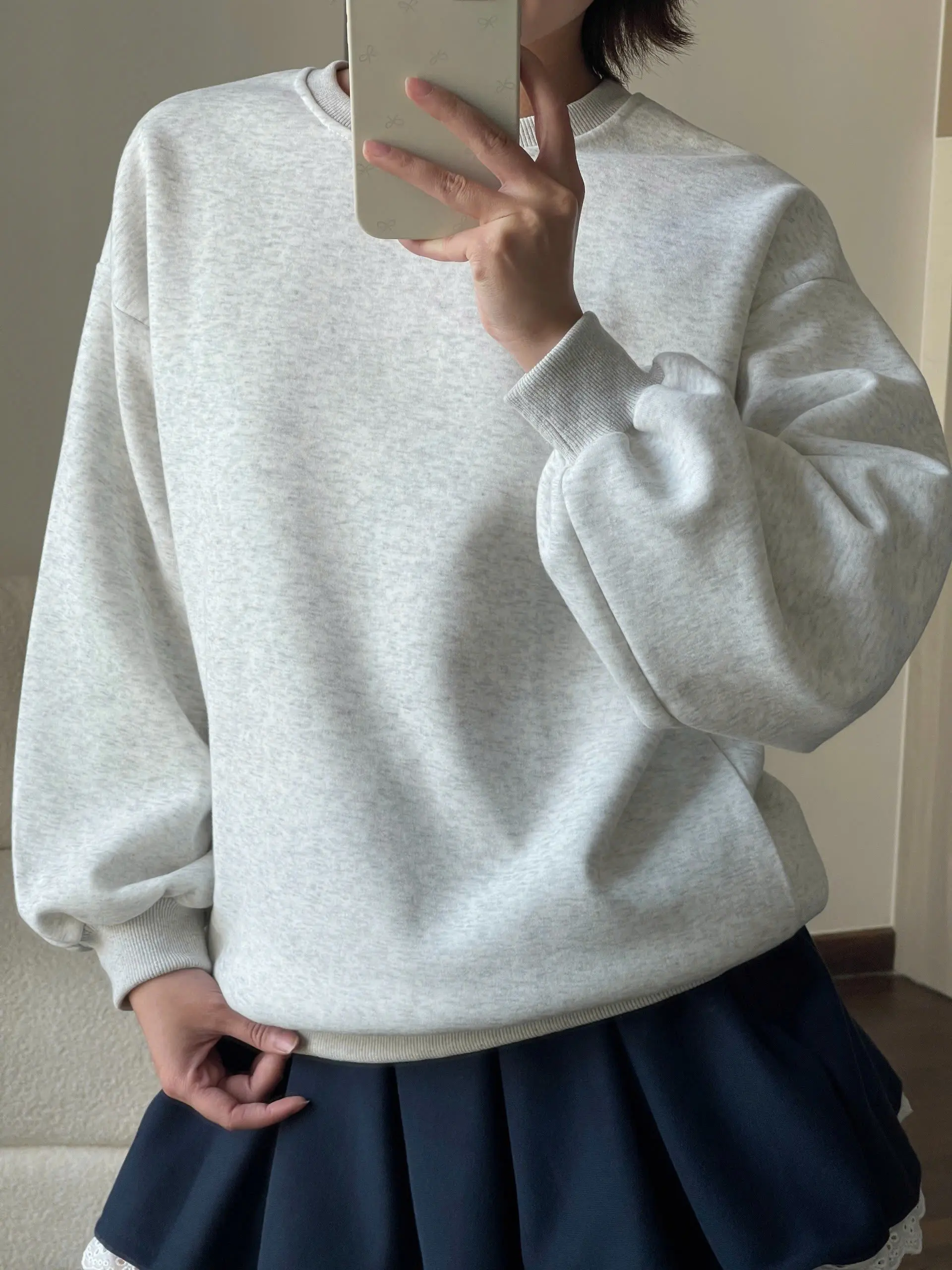 KeithHouse AHD11 - Áo sweater nữ nỉ ép hàn form rộng basic cổ tròn mềm mịn phong cách Hàn Quốc