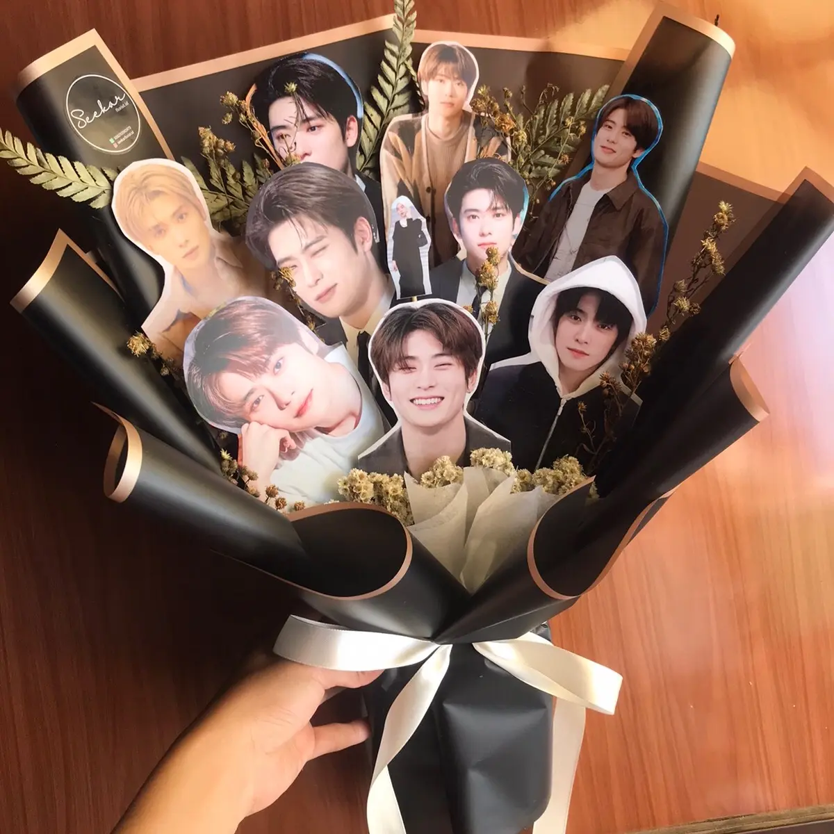 Buket Photocard (PC) Idol Kpop / Custom Cutting Photo bouquet Dried Flower Foto Kartu