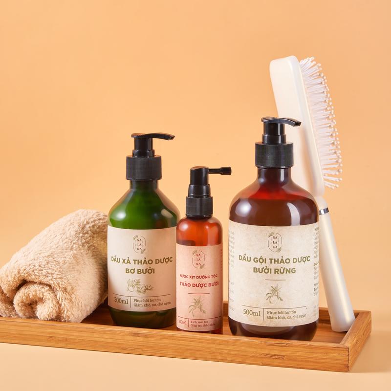 BỘ DẦU GỘI BƯỞI RỪNG 500ML + DẦU XẢ BƠ BƯỞI 300ML [TẶNG 1 XỊT BƯỞI 100ML], GIÚP MỌC TÓC, NHANH DÀI, DƯỠNG TÓC DÀY CHẮC KHOẺ, PHỤC HỒI HƯ TỔN, MỀM MƯỢT SALAKA Chăm Sóc Tóc Dưỡng Tóc