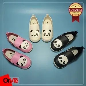 Onvie Sepatu Slip on Anak Motif Panda Karet 3D