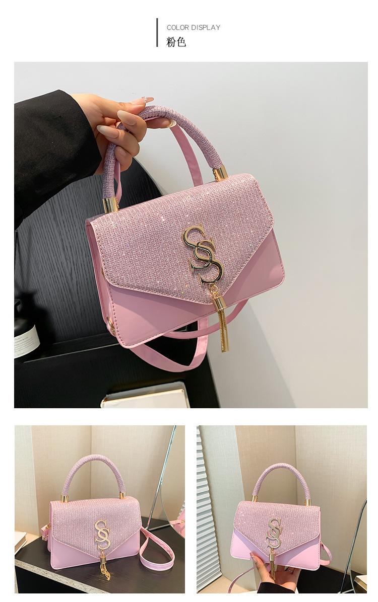 Product Introduction of Túi Vuông Nhỏ Chất Lượng Cao, Thời Trang Mới, Thiết Kế Chữ Cái Và Tua Rua, Dây Xích Xích, Thích Hợp Cho Phụ Nữ, Túi Đeo Vai Tongqin, Phổ Biến Năm Nay Bag 24