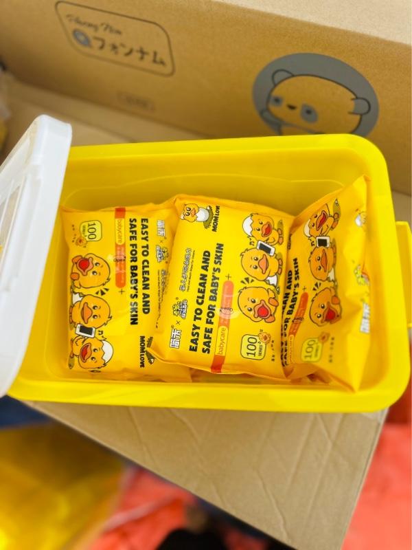 Product Introduction of THUNG 10 bịch Khăn giây ướt DUCK  con vịt vàng kute siêu hot ] kích thước 16.5x 10.5cm 9