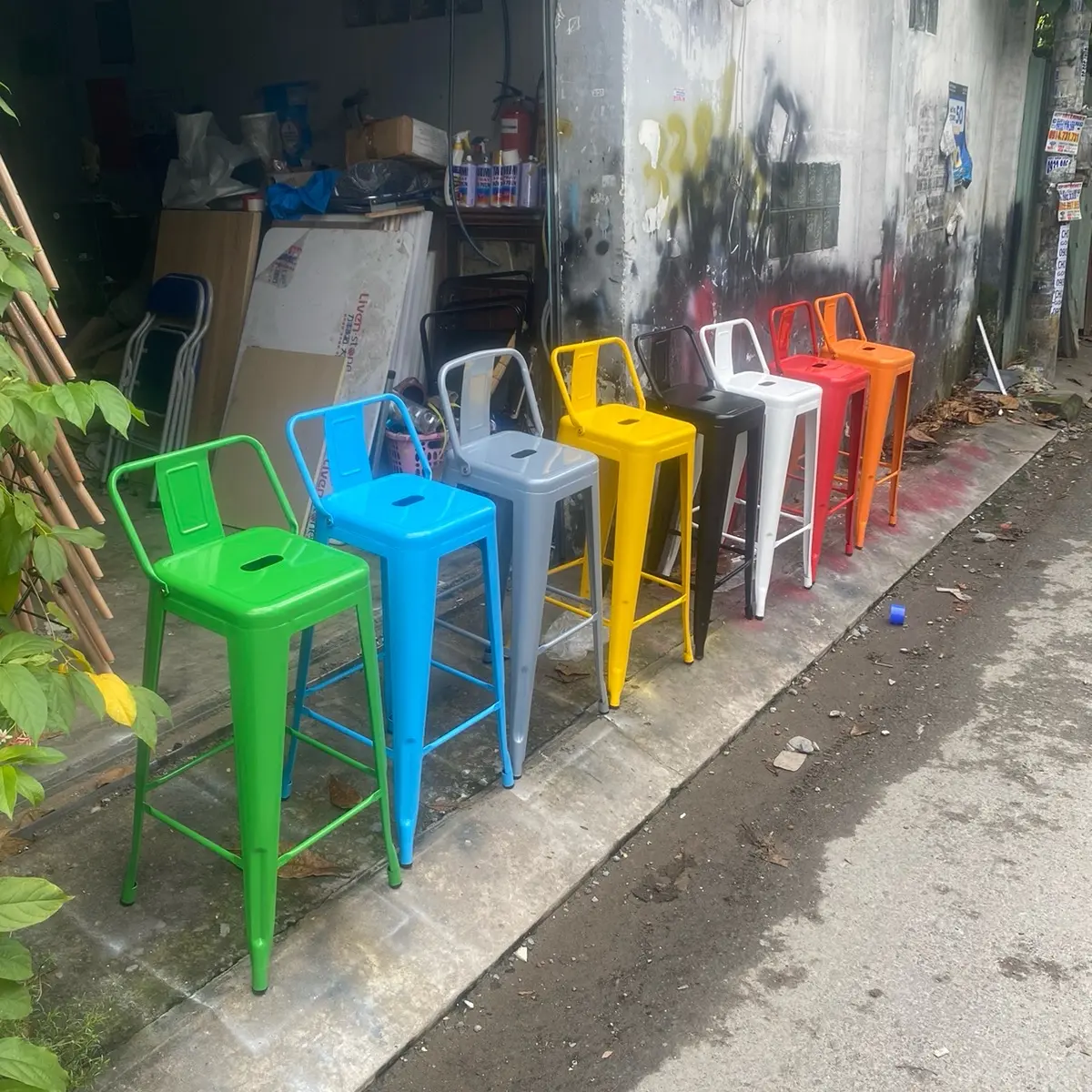 Ghế Bar Tolix hiện đại và bền bỉ, chất liệu sắt cao cấp, tiết kiệm không gian khi không sử dụng