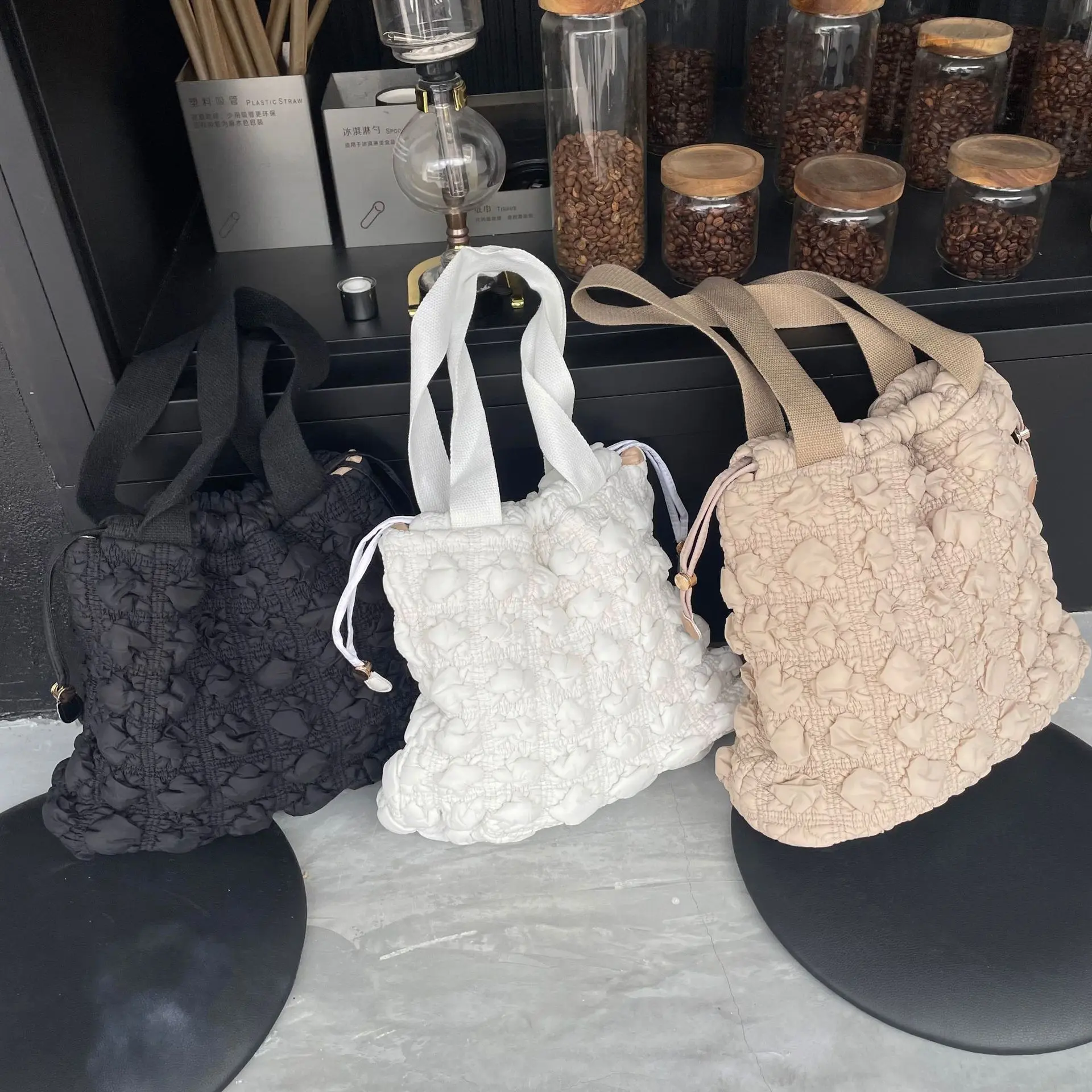 Women's Brand Diamond Nylon Air Cloud Big Tote Handbag Designer Artistic Drawstring Shoulder Crossbody Large-capacity Bucket Bag