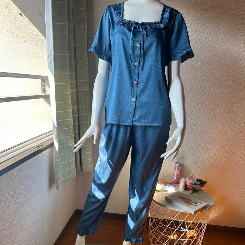Pijama lụa xước cổ vuông tay ngắn quần dài