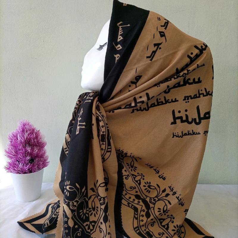 Kerudung Santri Tulisan Arab Mutiara Hikmah Jilbab Pesantren Santriwati Motif Arab Pegon 0