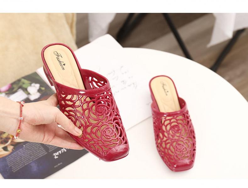 Product Introduction of Dép Đi Biển, Dành Cho Nữ, Có Thể Đeo Ngoài Trời, Bít Mũi, Gót Trung Bình Mùa Hè, Thời Trang, Dễ Phối Đồ, Không Trơn Trượt, Đế Mềm, Phong Cách Hàn Quốc, Thiết Kế Khoét Lỗ, 2024 9
