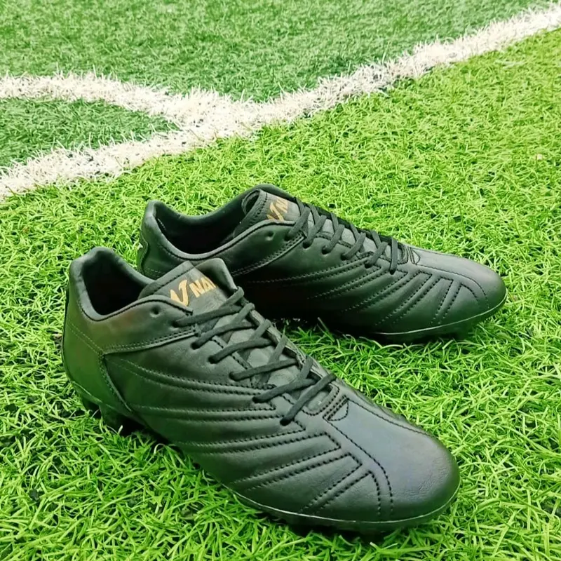 sepatu bola lentur original 100%bahan kulit Uniseks Boots 3