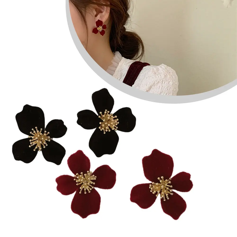 [COD] Autumn Winter Plush Flower Stud Earrings for Women, Lightweight Fashion Jewelry Accessories, Red Black Wine Color, 2 x 2 x 1cm, Elegant Design