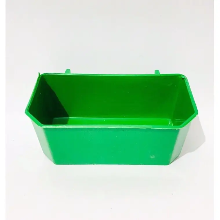 Máng đựng thức ăn cho chim bồ câu, gà chất liệu nhựa xanh giá rẻ 2