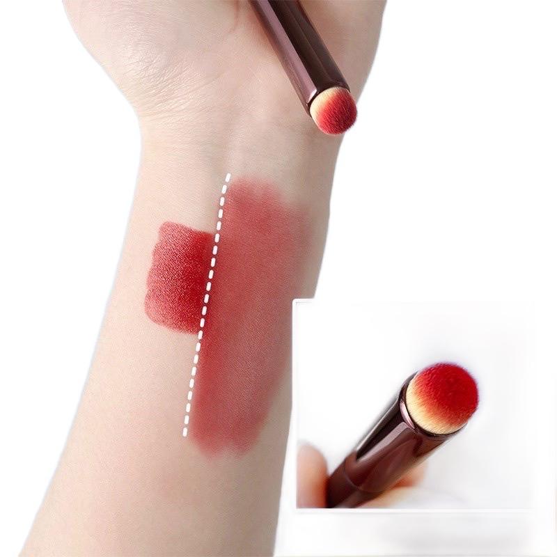 Cọ tán môi, mềm mượt, giúp đôi môi lên màu đẹp hơn 1