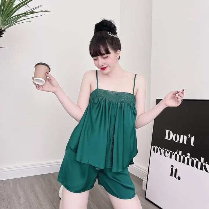 Đồ bộ đùi mặc nhà 2 dây phối ren đính ngọc trai vải satin size dưới 55kg DB0014 7