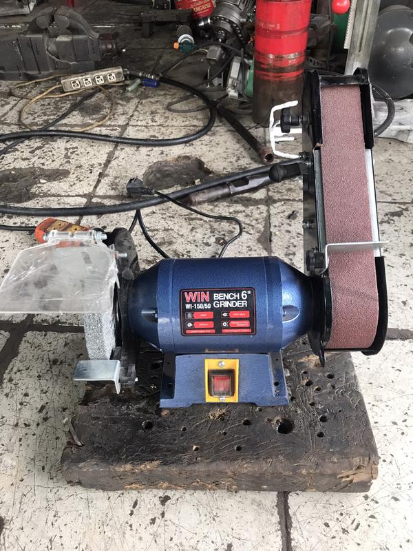 MÁY MÀI BÊN ĐÁ BÊN ĐAI NHÁM, mài giáp dây WI-150/50, 250W Sử dụng mài dao mài kim loại kích thước nhám 50x686 mm